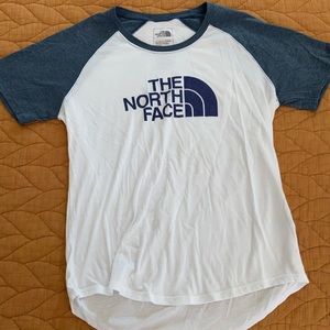 The North Face T-Shirt Women’s Medium